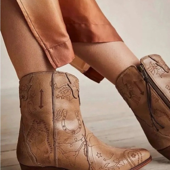 Free people new frontier doodle western boties - Picture 2 of 5